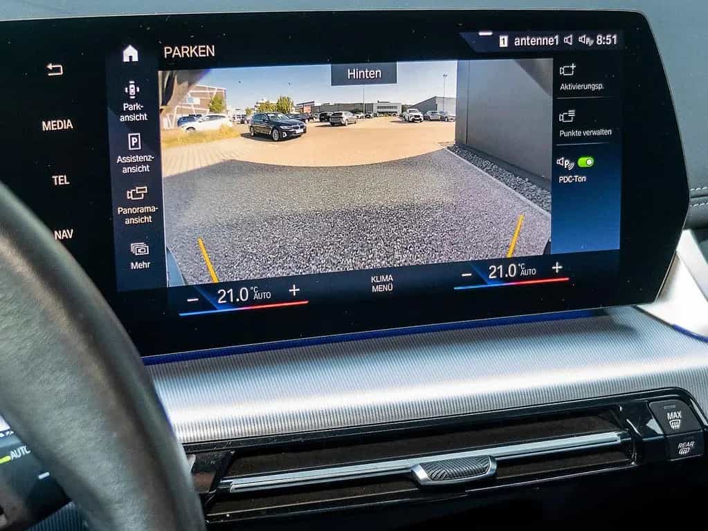 BMW X1 sDrive20i xLine HUD GSD 360° ACC Sitze-Elekt 06/2023-photo-7