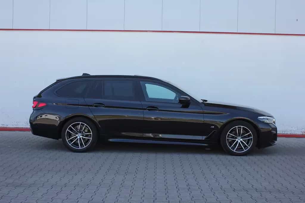 BMW 520 d xDrive Touring M Sport PANO AHK ACC HiFi 11/2021-photo-2