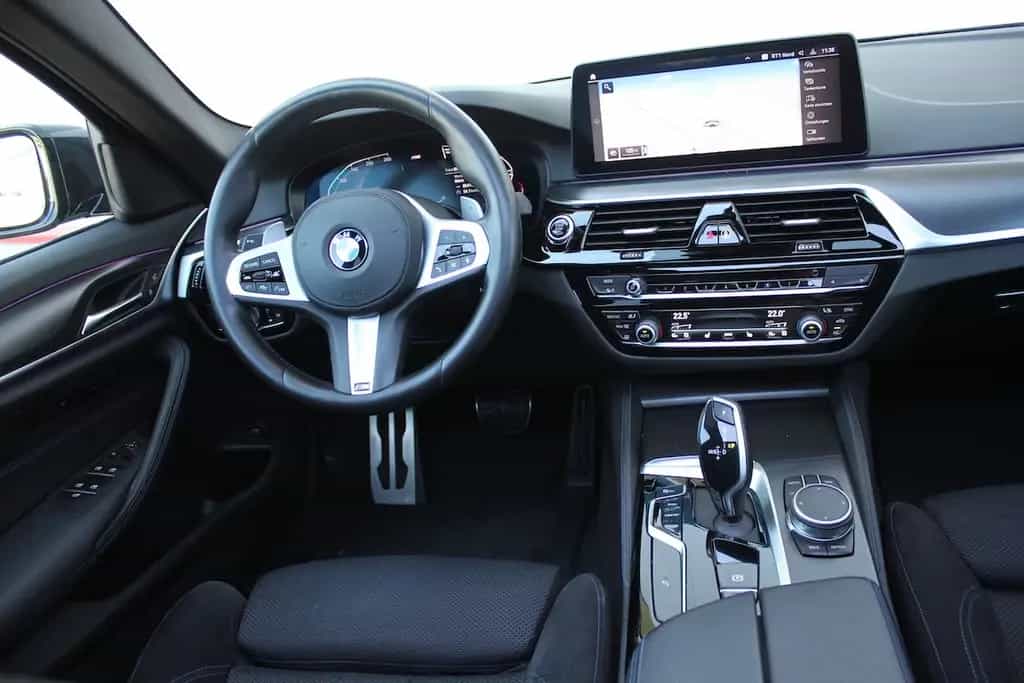 BMW 520 d xDrive Touring M Sport PANO AHK ACC HiFi 11/2021-photo-7