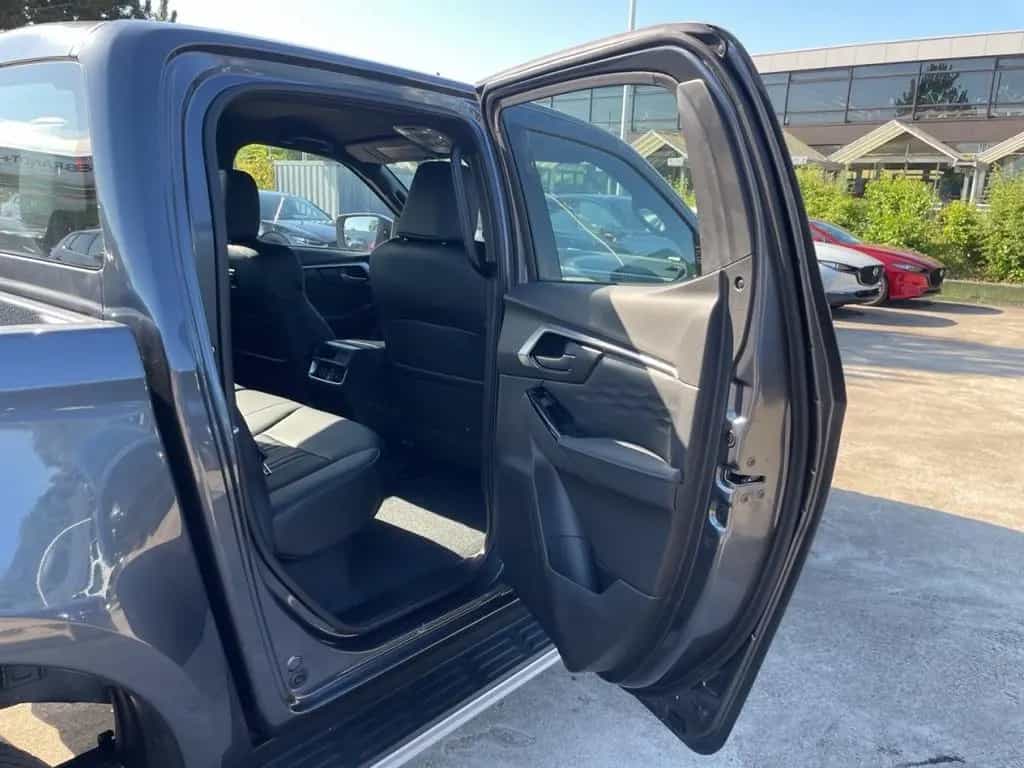 Isuzu D-Max Double Cab 2.2 163PS 4WD AT LSE null-photo-17