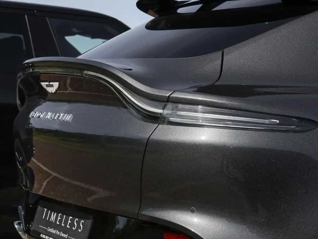 Aston Martin DBX 550 10/2024-photo-8