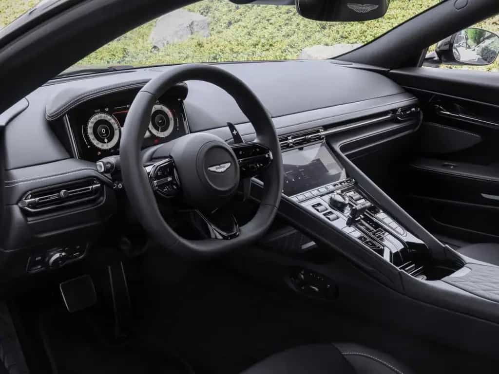 Aston Martin DB12 Coupe null-photo-21