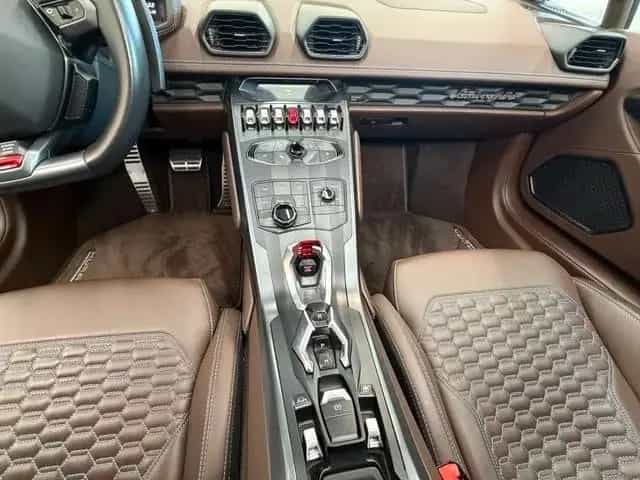 Lamborghini Huracán RWD Spyder 03/2017-photo-6