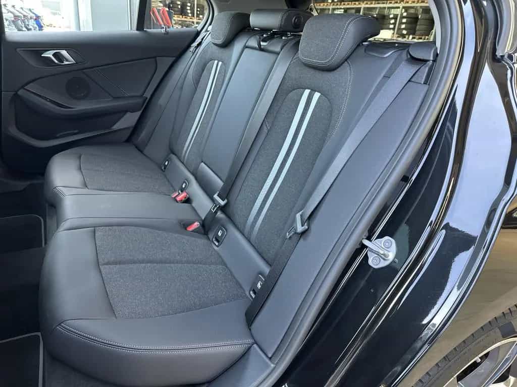 BMW 120 d Sport-Line NAV+LED+PANO+VCOCK+SHZ+18ZOLL+PP 03/2023-photo-11