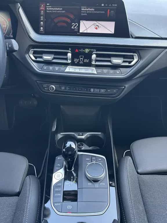 BMW 120 d Sport-Line NAV+LED+PANO+VCOCK+SHZ+18ZOLL+PP 03/2023-photo-15