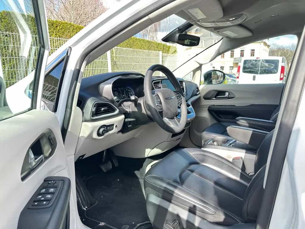 Chrysler Pacifica 03/2024-photo-6