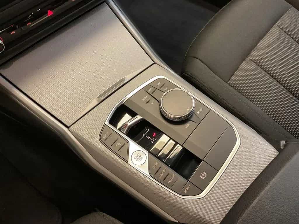 BMW 320 dA Touring Live Cockpit,LED,AHK 03/2023-photo-23