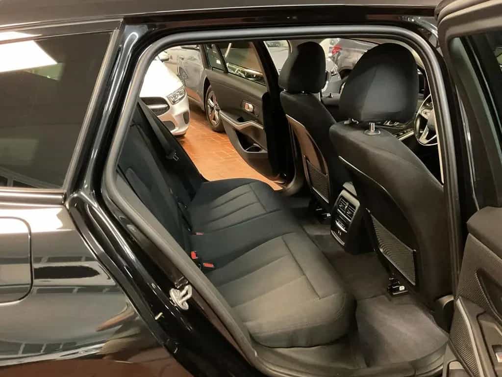 BMW 320 dA Touring Live Cockpit,LED,AHK 03/2023-photo-29