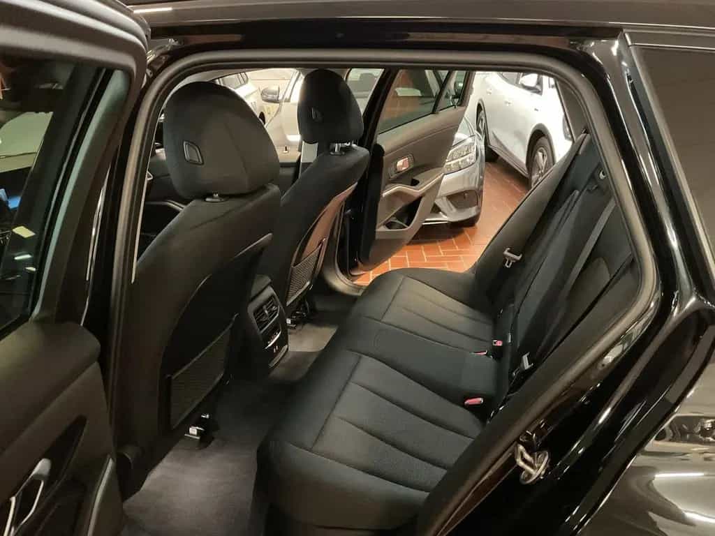 BMW 320 dA Touring Live Cockpit,LED,AHK 03/2023-photo-30