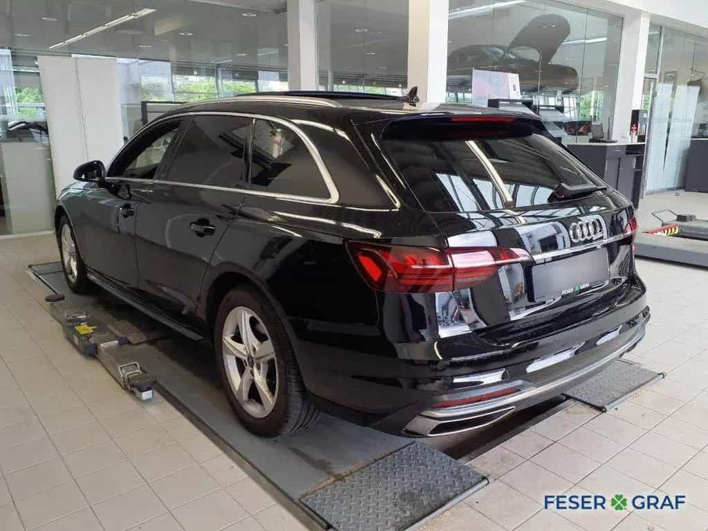 Audi A4 Avant S line 35 TFSI S tronic Pano RFK LED 05/2023-photo-1