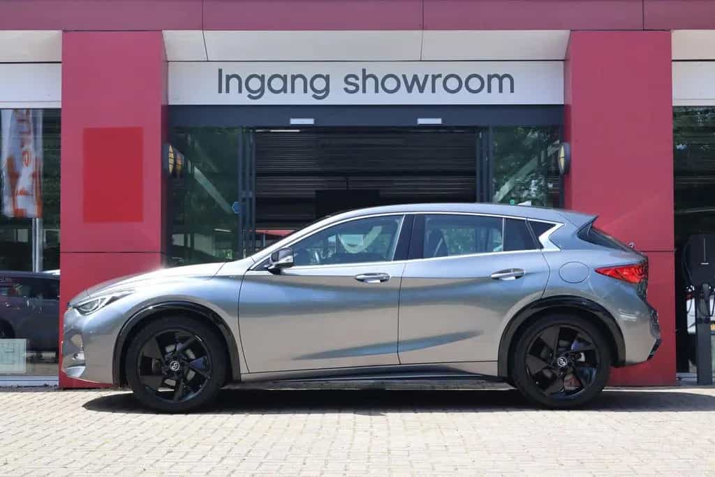 Infiniti Q30 1.6 T Sport | Origineel NL | Panoramadak | B 01/2017-photo-1