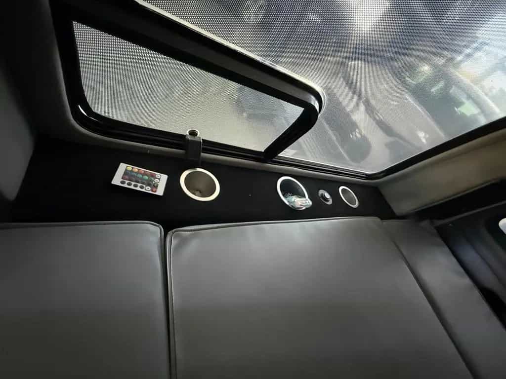 GMC Savana BENZIN /GAS  Camper Van 05/2004-photo-10