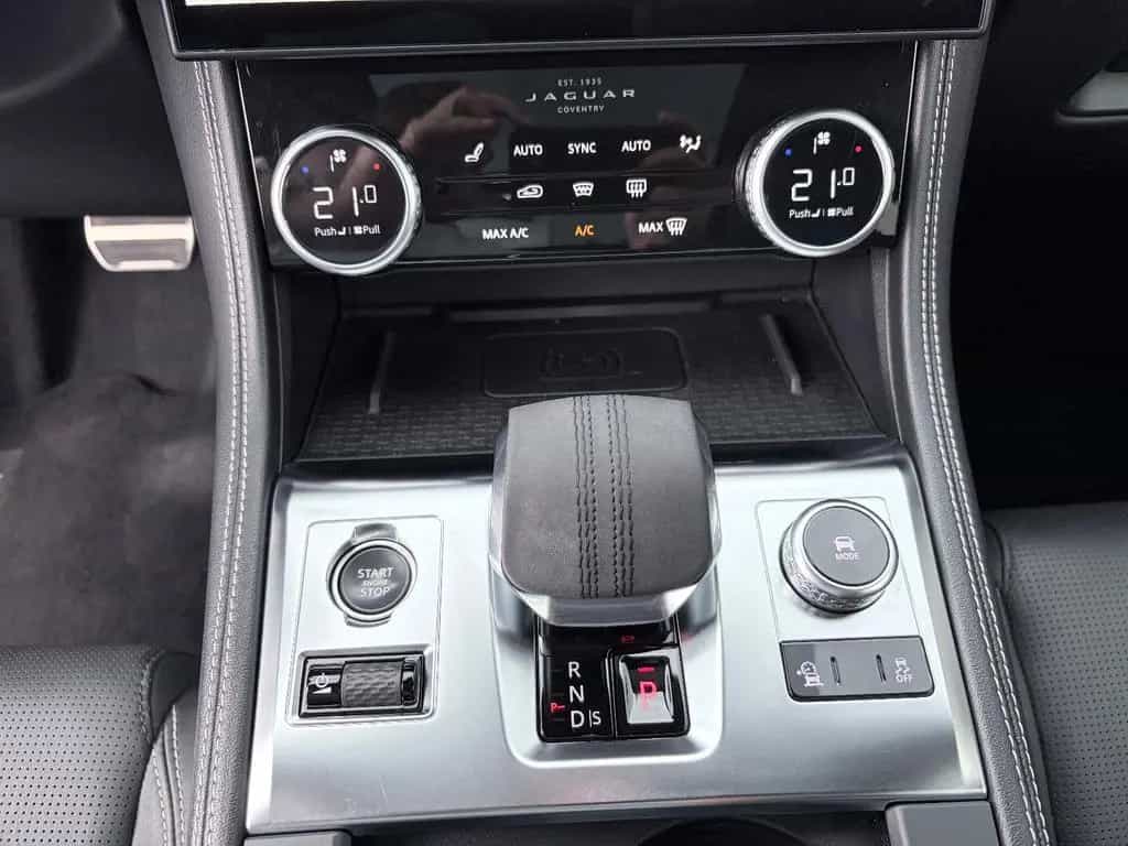 Jaguar F-Pace R-Dynamic SE AWD PANO/STANDH./MEMORY 03/2024-photo-25