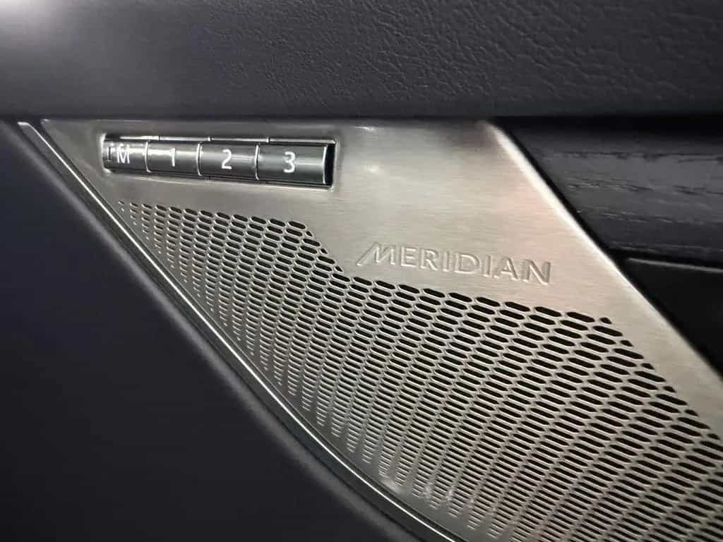 Jaguar F-Pace R-Dynamic SE AWD PANO/STANDH./MEMORY 03/2024-photo-27
