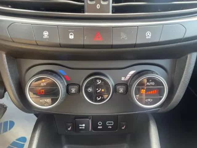 Fiat Tipo Lounge 1.4 T-Jet Anhängerkupplung - Rückfah 05/2017-photo-20