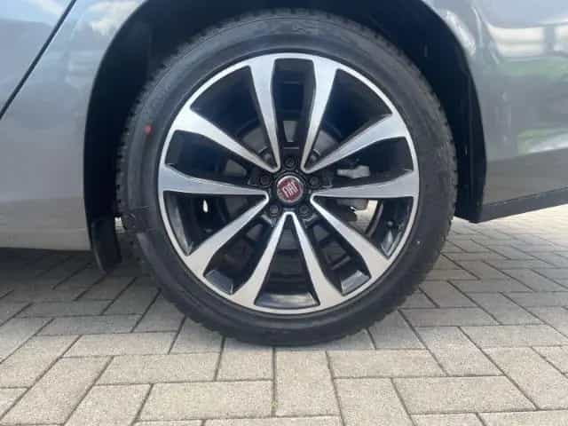 Fiat Tipo Lounge 1.4 T-Jet Anhängerkupplung - Rückfah 05/2017-photo-26