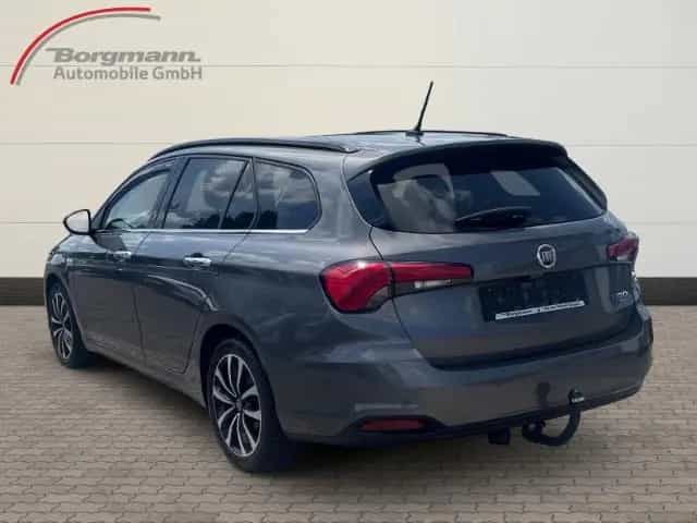 Fiat Tipo Lounge 1.4 T-Jet Anhängerkupplung - Rückfah 05/2017-photo-5