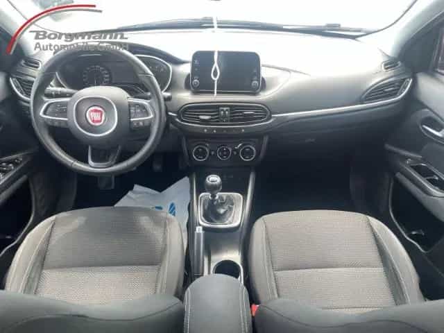 Fiat Tipo Lounge 1.4 T-Jet Anhängerkupplung - Rückfah 05/2017-photo-8