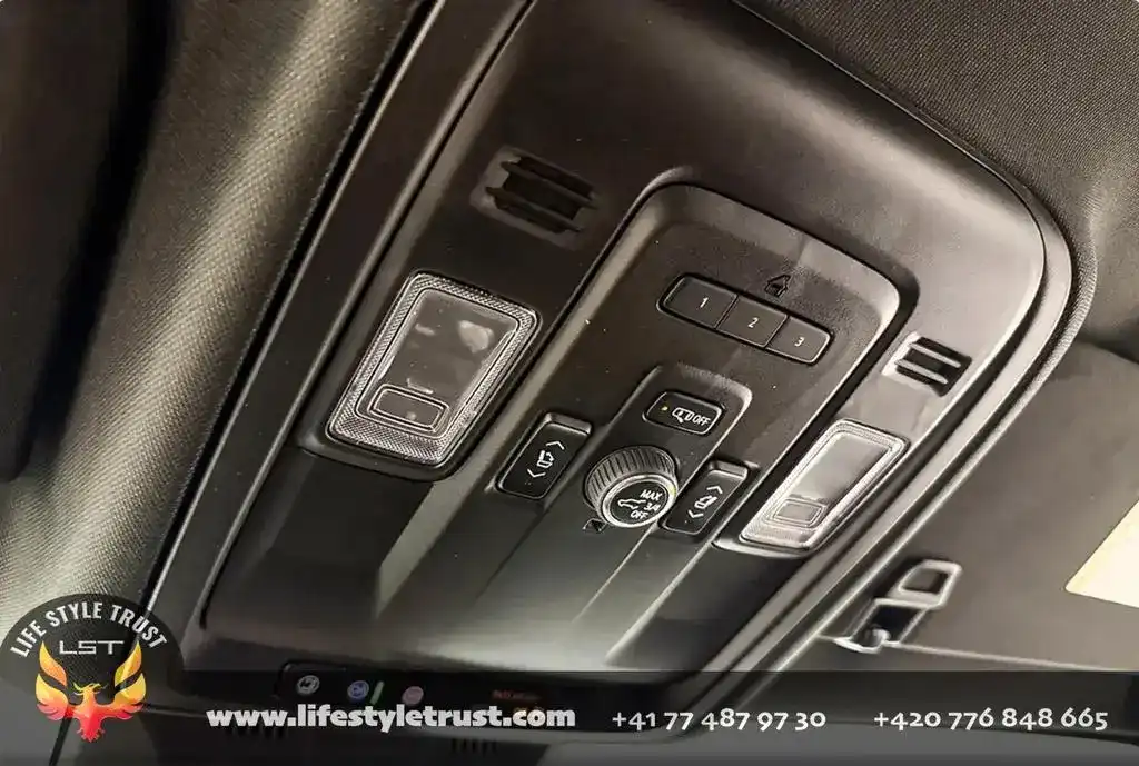 Cadillac Escalade LUXURY 6.2V8 4WD € 68.500 T1 06/2024-photo-10