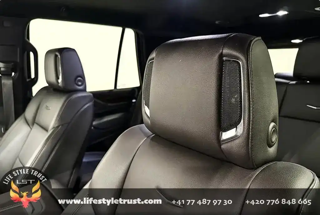 Cadillac Escalade LUXURY 6.2V8 4WD € 68.500 T1 06/2024-photo-15