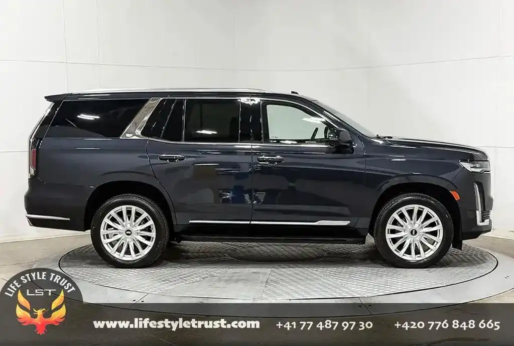 Cadillac Escalade LUXURY 6.2V8 4WD € 68.500 T1 06/2024-photo-4