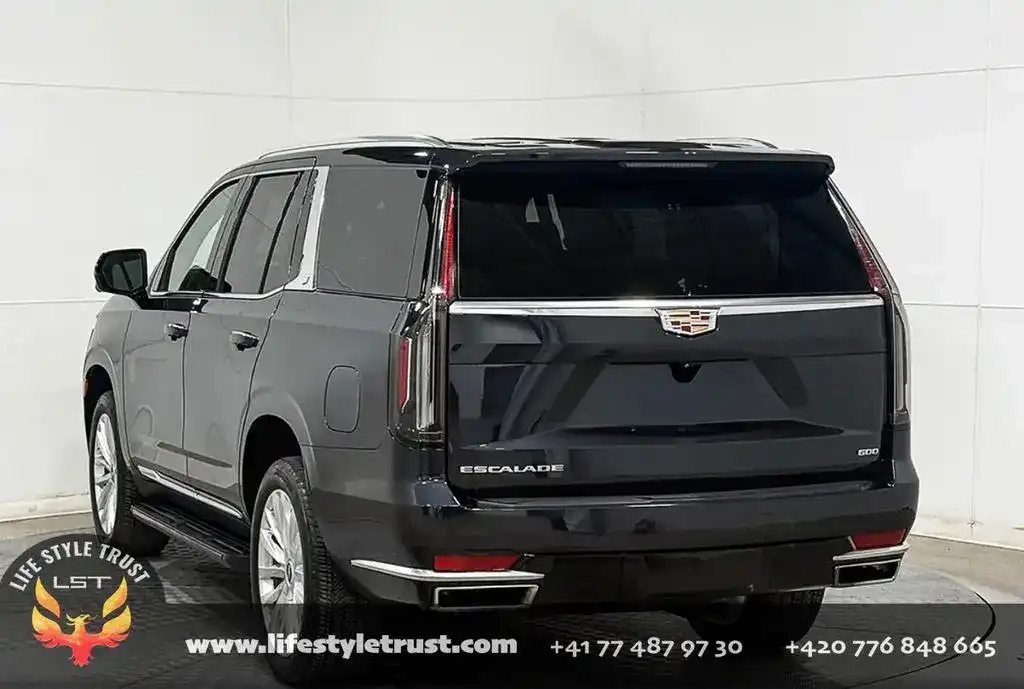 Cadillac Escalade LUXURY 6.2V8 4WD € 68.500 T1 06/2024-photo-5