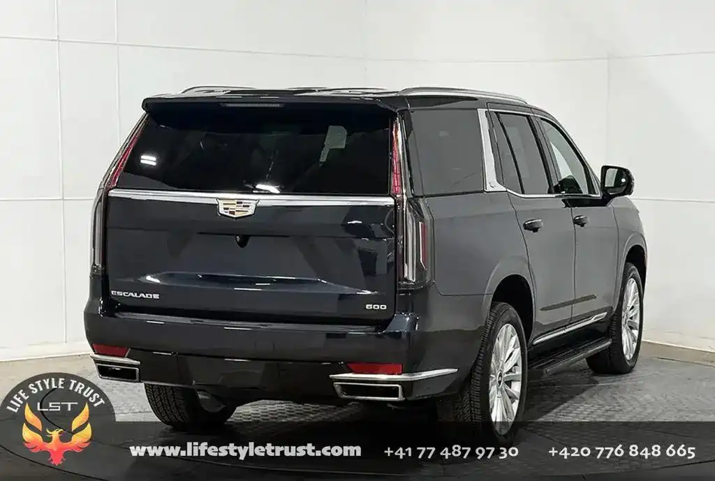 Cadillac Escalade LUXURY 6.2V8 4WD € 68.500 T1 06/2024-photo-7