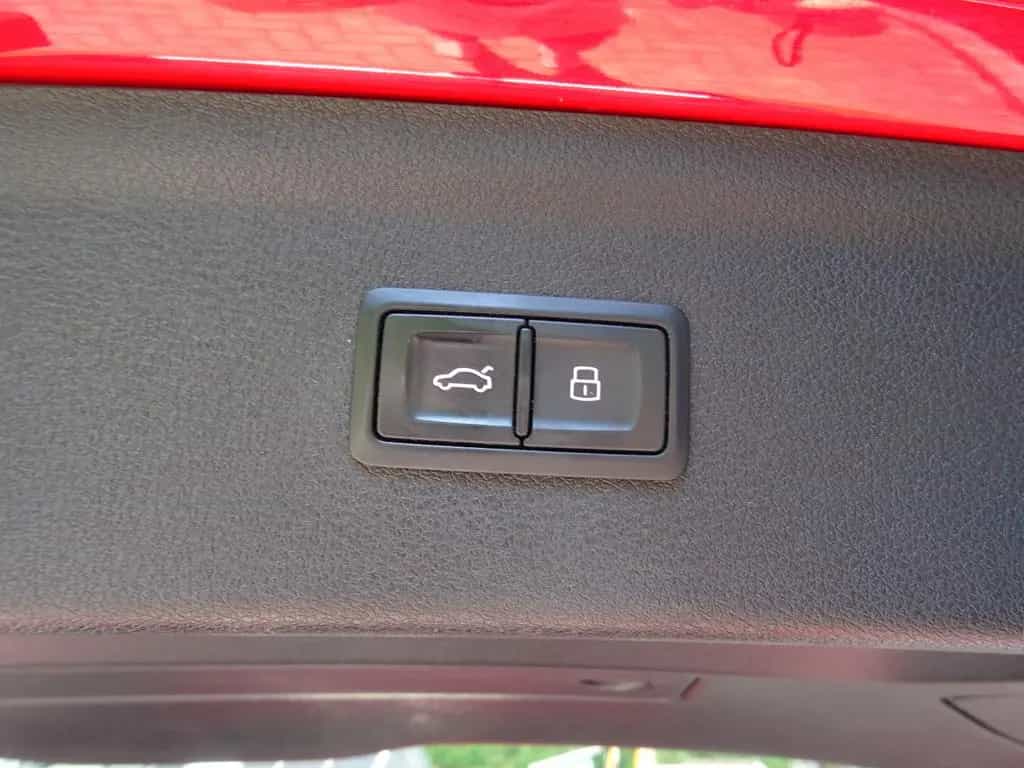 Audi Q3 sport, LED, Vollleder, Navi, Bose *22 12/2018-photo-30