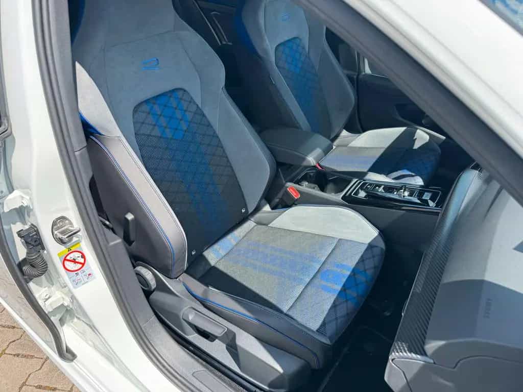 Volkswagen Golf R 20 Years 4MO 2.0 TSI DSG AKRA IQ HARMAN 06/2023-photo-10