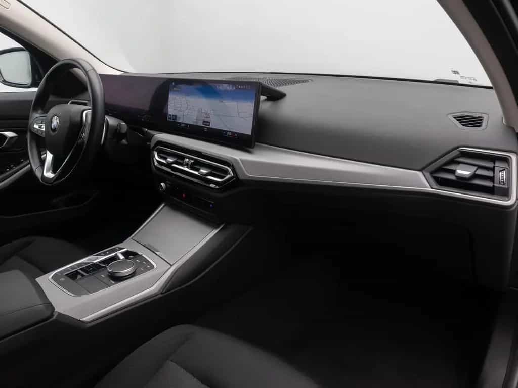 BMW 318 i Widscreen DAB Memory PDC GeschwindigReg 04/2023-photo-23