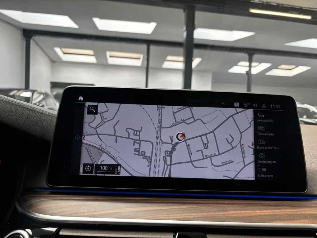 BMW 520 d xDrive Luxury Line LED SHD HARMAN/KARDO CAM 09/2020-photo-12