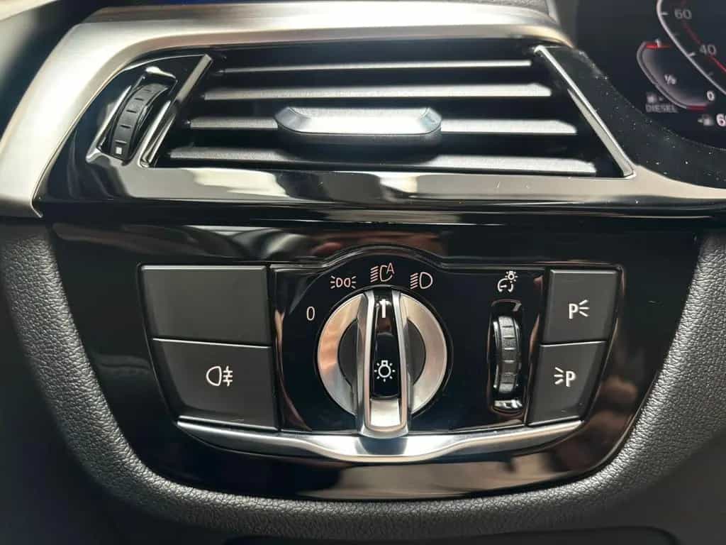 BMW 520 d xDrive Luxury Line LED SHD HARMAN/KARDO CAM 09/2020-photo-21