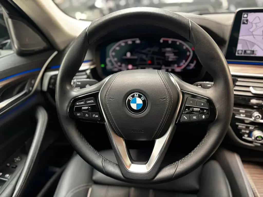 BMW 520 d xDrive Luxury Line LED SHD HARMAN/KARDO CAM 09/2020-photo-3