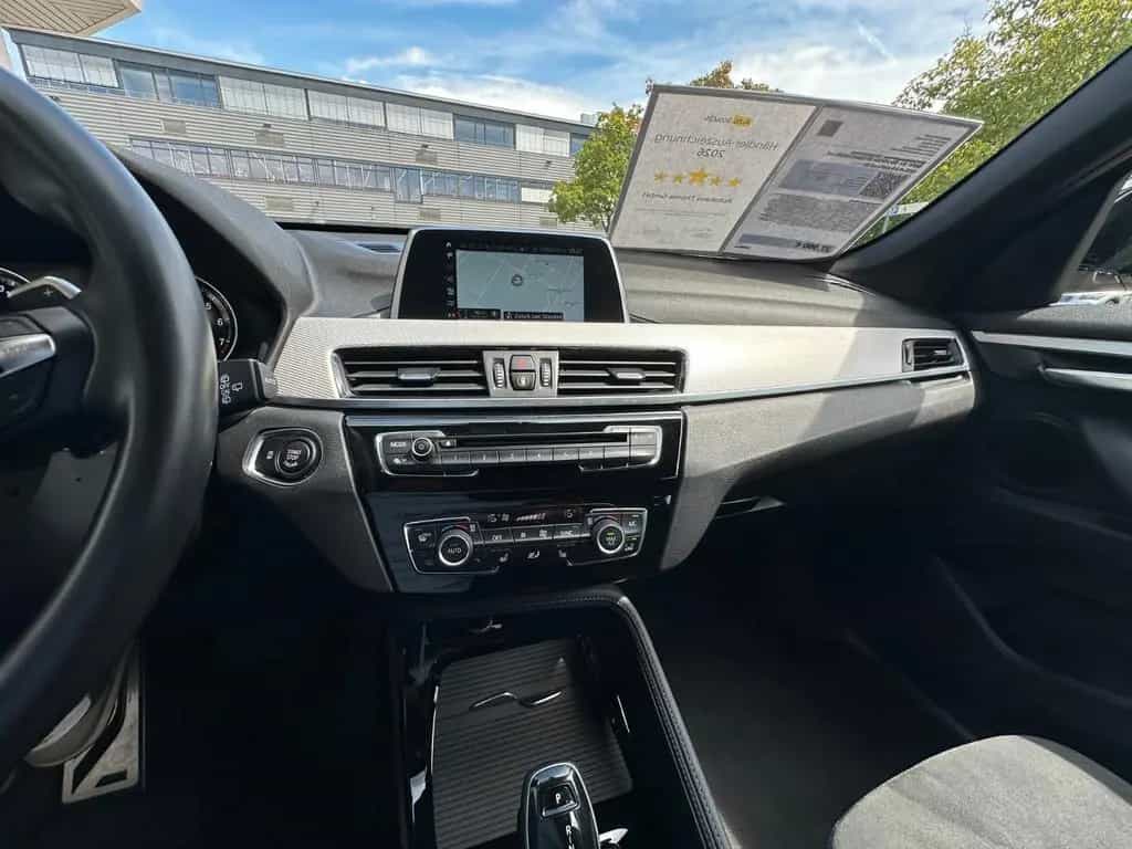 BMW X1 sDrive 20 i M-Sport+abn.AHK+LED+Navi+RFKamera 07/2018-photo-15