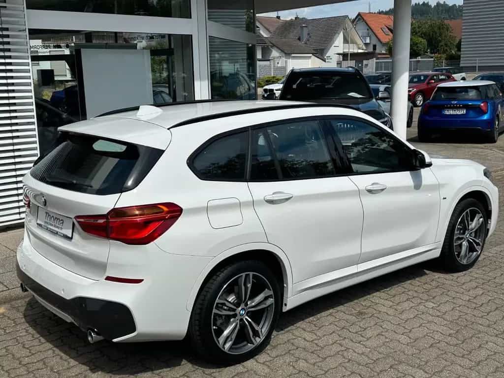 BMW X1 sDrive 20 i M-Sport+abn.AHK+LED+Navi+RFKamera 07/2018-photo-2