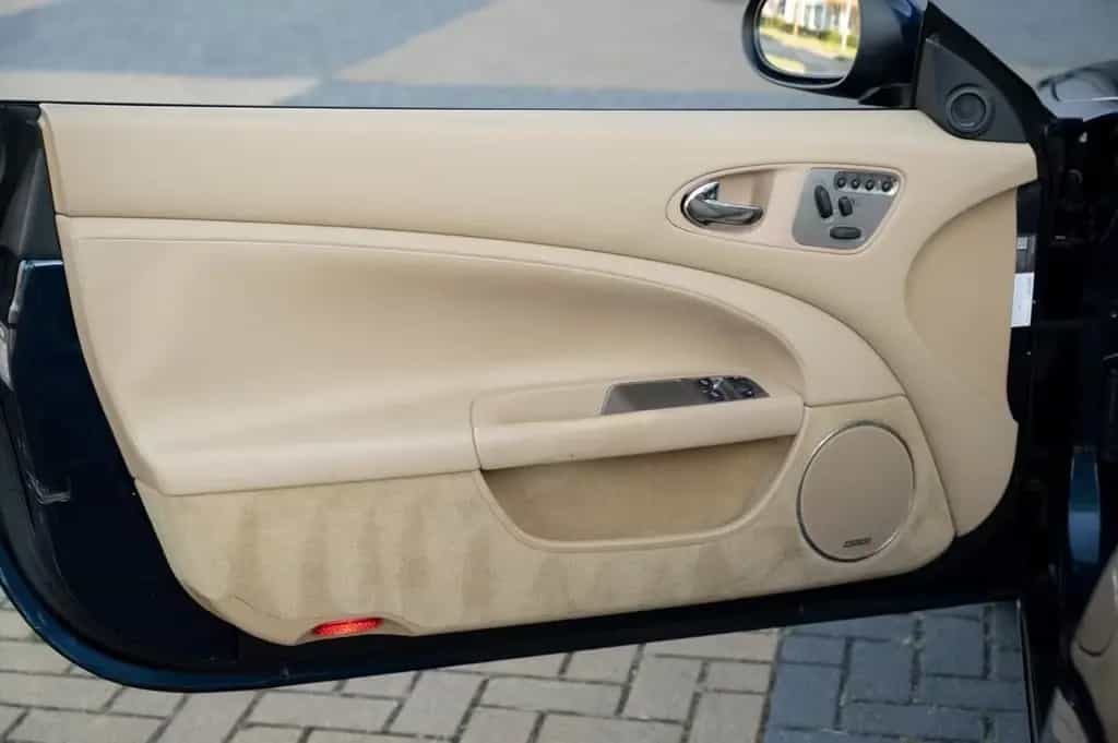 Jaguar XK 4.2 V8 Convertible 10/2006-photo-25