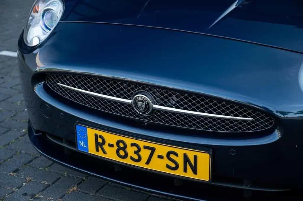 Jaguar XK 4.2 V8 Convertible 10/2006-photo-36