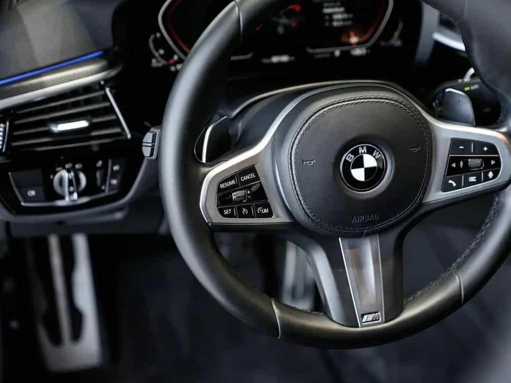 BMW 520 d M Sport H/K 20LM Kamera Komfortzugang 10/2021-photo-12