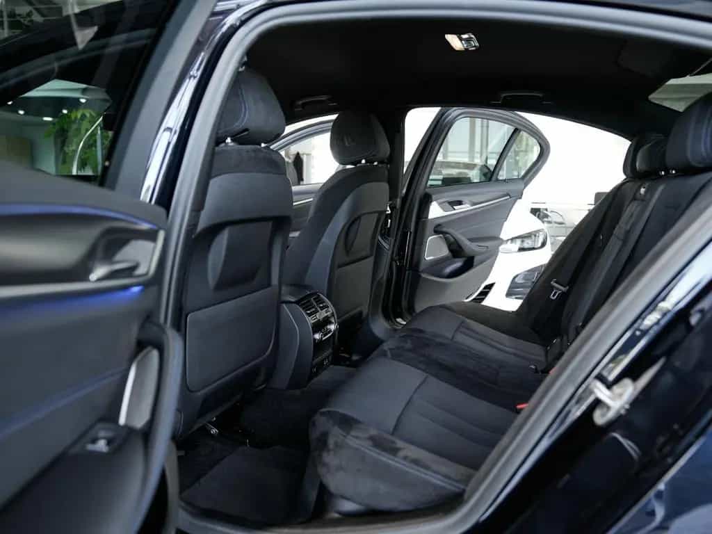 BMW 520 d M Sport H/K 20LM Kamera Komfortzugang 10/2021-photo-24