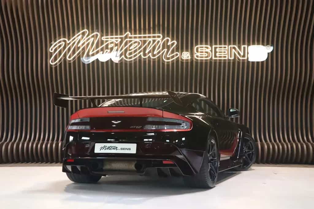 Aston Martin V12 Vantage Vantage GT12 - Red Carbon Exposed - 71 of 100 06/2016-photo-1