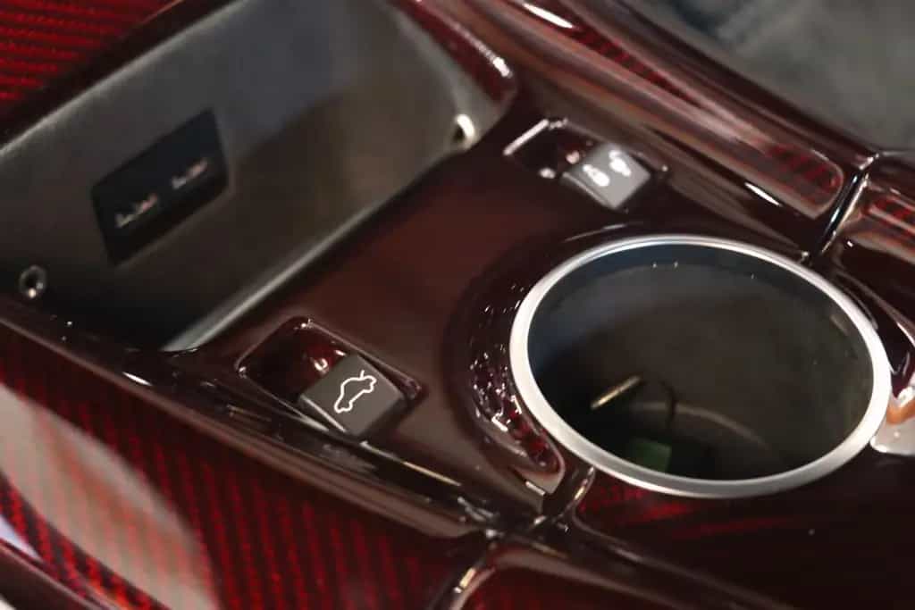 Aston Martin V12 Vantage Vantage GT12 - Red Carbon Exposed - 71 of 100 06/2016-photo-12