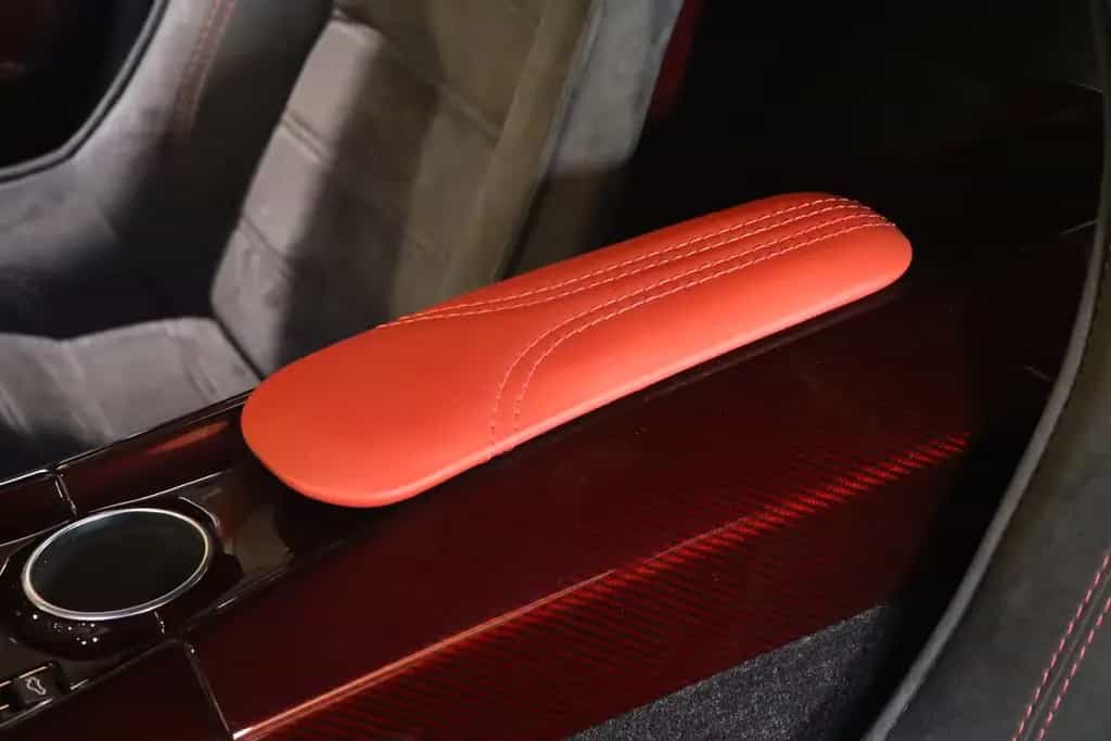Aston Martin V12 Vantage Vantage GT12 - Red Carbon Exposed - 71 of 100 06/2016-photo-13