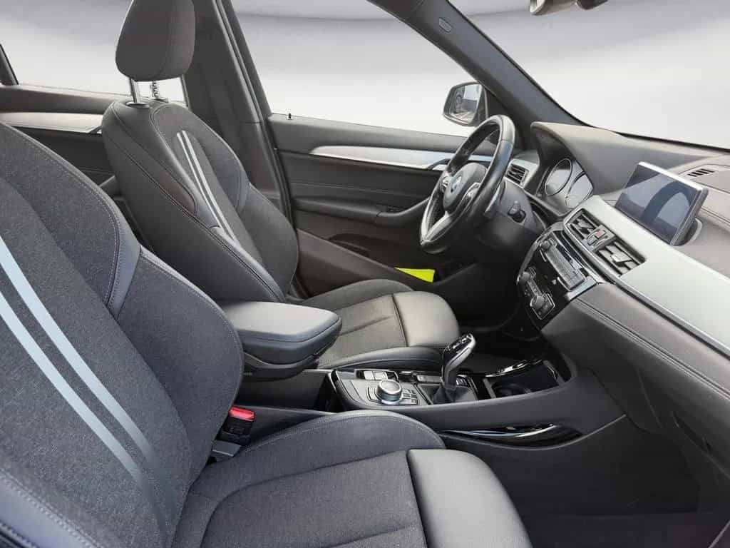BMW X1 xDrive20i Sport Line Steptronic Sport Aut. 06/2021-photo-3