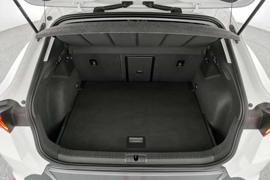Cupra Formentor 1.5 TSI 110kW 6-Gang 4 Türen 06/2023-photo-8