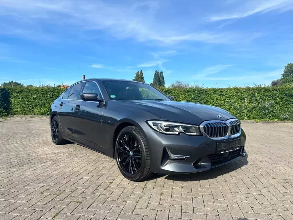 BMW 320 d Lim.xDrive LuxuryLine VIRTUAL*LASER*HUD*GSD 11/2018-photo-2