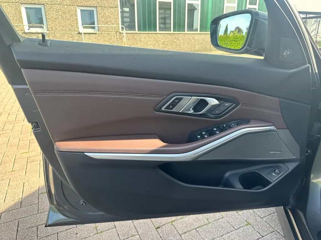 BMW 320 d Lim.xDrive LuxuryLine VIRTUAL*LASER*HUD*GSD 11/2018-photo-29