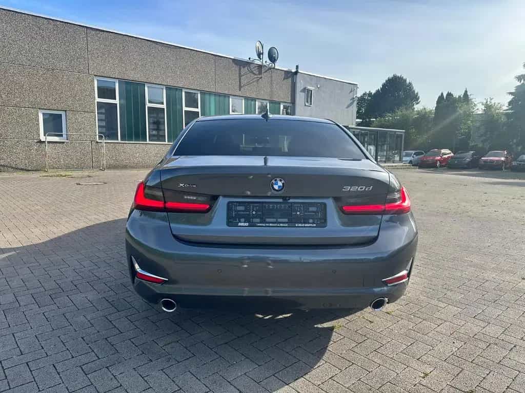 BMW 320 d Lim.xDrive LuxuryLine VIRTUAL*LASER*HUD*GSD 11/2018-photo-5