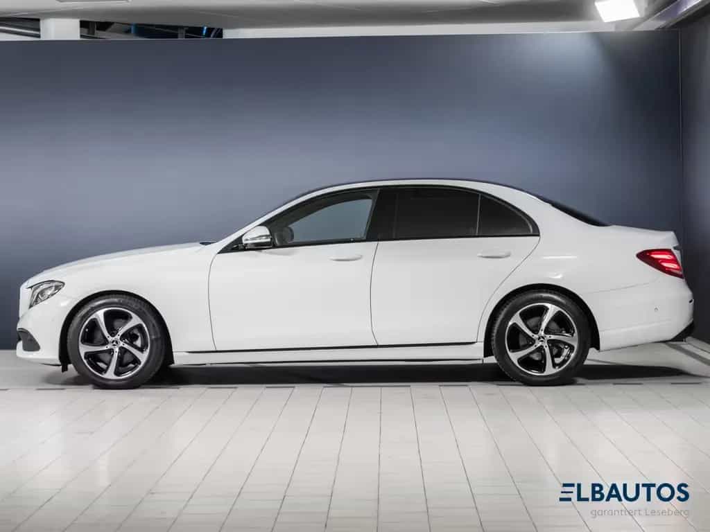 Mercedes-Benz E 200 Avantgarde LED/Navigation/Kamera/Ambiente/ 06/2019-photo-2