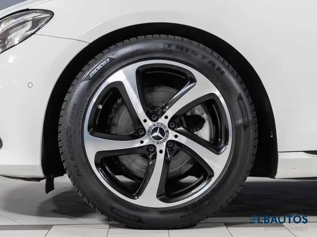 Mercedes-Benz E 200 Avantgarde LED/Navigation/Kamera/Ambiente/ 06/2019-photo-6