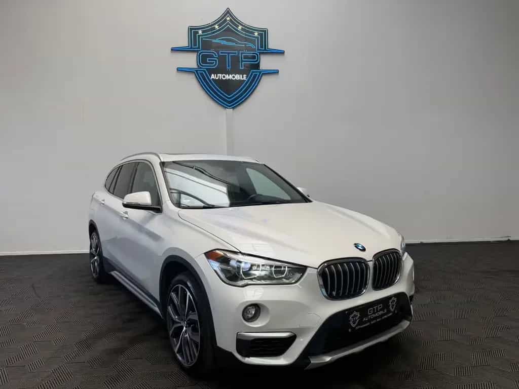 BMW X1 xDrive25i Sport Line*LED*Pano*HUD*H&K*Memory* 12/2015-photo-1